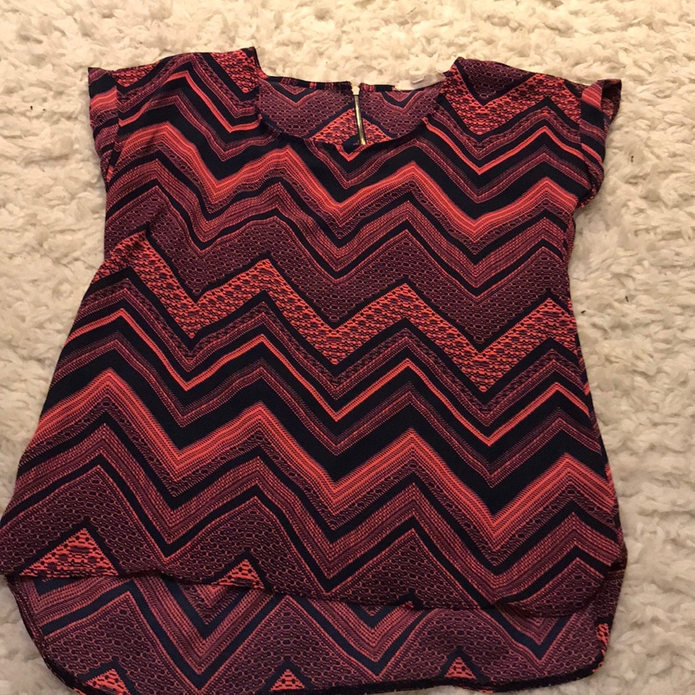 pink/navy blue blouse